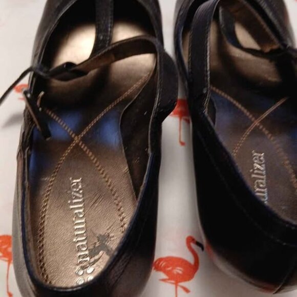 Womens shoes by Naturalizer - Picture 1 of 4